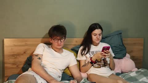 Emily and David online show from December 9, 5:29 am