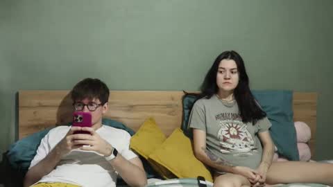 Emily and David online show from February 16, 4:53 am