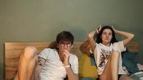 Emily and David online show from December 12, 5:10 am