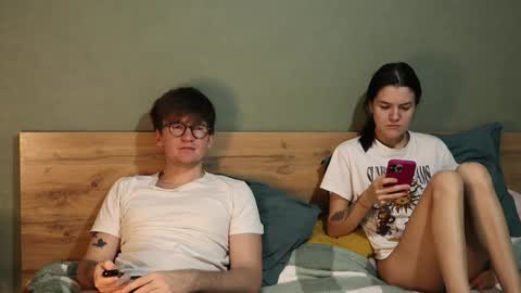 Emily and David online show from December 8, 4:55 am