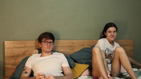 Emily and David online show from December 10, 5:07 am