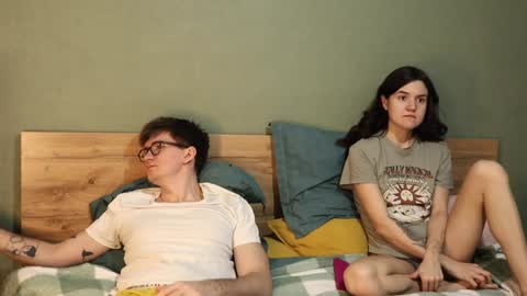 Emily and David online show from January 15, 4:15 am