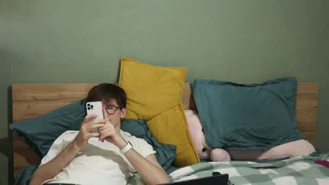 Emily and David online show from March 2, 4:28 am