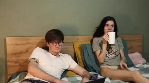 Emily and David online show from January 4, 4:55 am