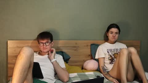 Emily and David online show from January 17, 3:55 am