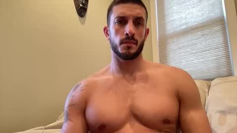 hard_runner_ online show from November 24, 3:33 pm