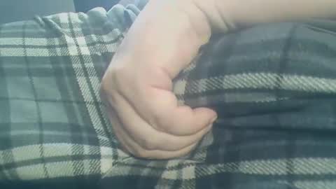 Snapshot of hardcanuck59 chatting on December 22, 7:10 pm Horny and Hard all the time online show from December 22, 7:10 pm
