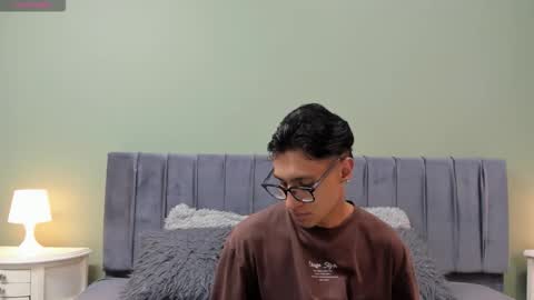 Kade and Demi online show from January 5, 11:19 pm