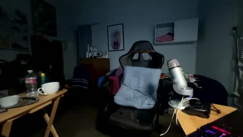 harddmikee online show from July 8, 7:34 am