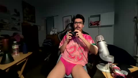 harddmikee online show from July 11, 7:56 am