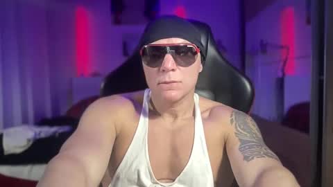 Snapshot of hardmattsteel chatting on February 16, 2:32 pm MATTSTEEL - ITALIAN STALLION online show from February 16, 2:32 pm