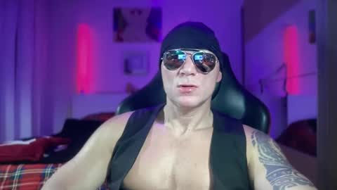 Snapshot of hardmattsteel chatting on February 4, 1:45 am MATTSTEEL - ITALIAN STALLION online show from February 4, 1:45 am