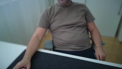 Luca Velour online show from November 8, 11:02 am