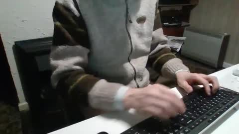 hardrocky2 online show from December 19, 9:16 pm