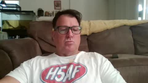 Snapshot of hardsweetandsticky chatting on September 25, 5:42 pm HSS online show from September 25, 5:42 pm
