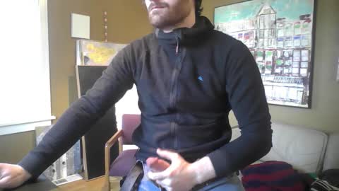 Tom online show from March 6, 7:24 pm