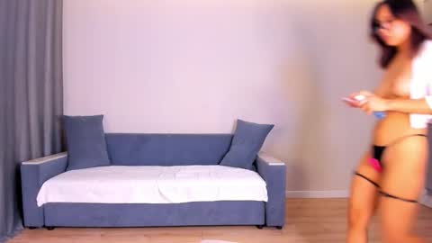 Maya online show from October 19, 2:22 pm