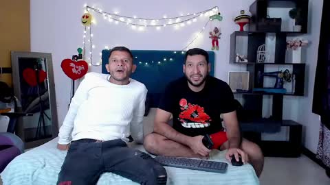 A X E L online show from December 7, 1:35 pm