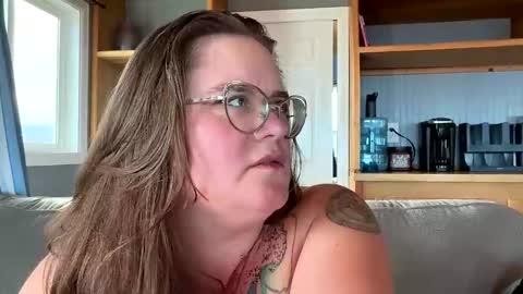 Fiiona online show from April 23, 2:08 am