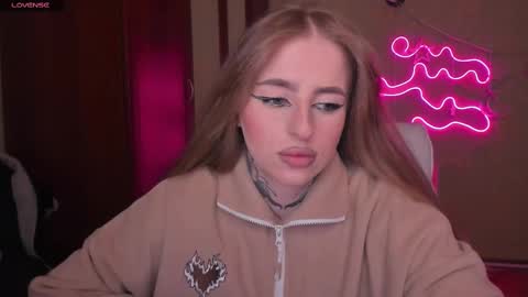 Julia online show from February 27, 5:07 am