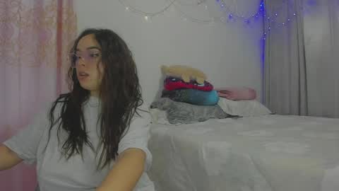 Natii  online show from April 5, 10:51 pm