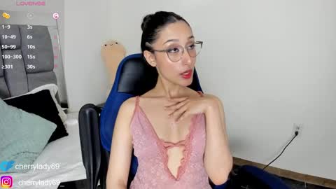 Snapshot of harperandrews1 chatting on December 3, 10:56 am  Harper Andrews  online show from December 3, 10:56 am