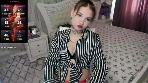 harpermarryson online show from October 28, 7:31 am