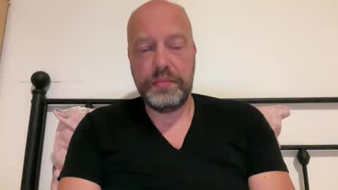 harpsichord1983 online show from November 15, 4:03 am