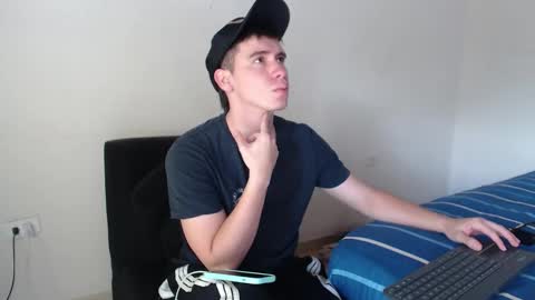 Sebastian online show from November 18, 2:31 pm