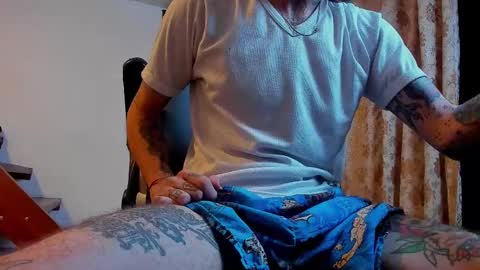 Snapshot of harry_reems_ chatting on March 7, 5:29 am OMAR online show from March 7, 5:29 am