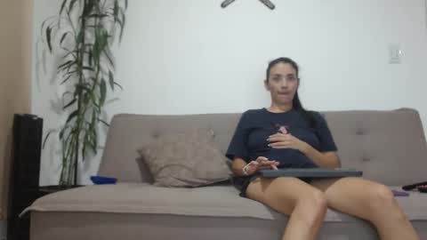 hannaandharri online show from April 17, 3:09 am