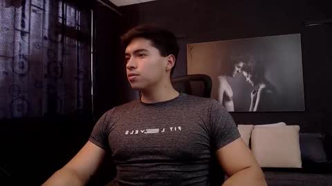 hat_guy01 online show from February 16, 9:46 pm