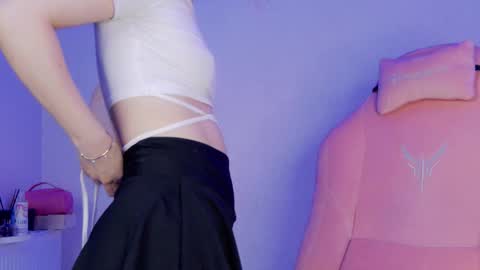 Anna online show from February 21, 8:01 pm