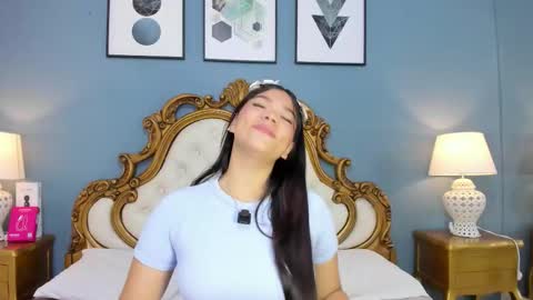 hatsajones online show from February 18, 4:12 am