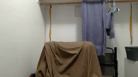 hautmana online show from April 19, 6:14 am