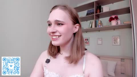 Mia online show from April 3, 7:59 am