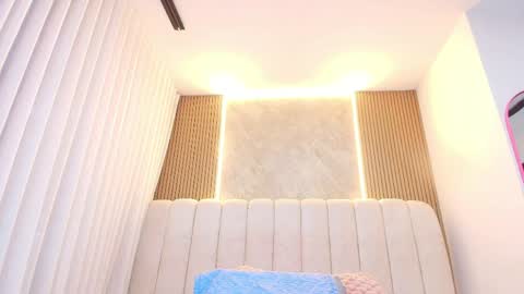 kataleya online show from April 13, 7:18 pm