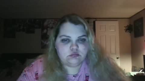 Hazeleyez97 online show from September 21, 5:33 am