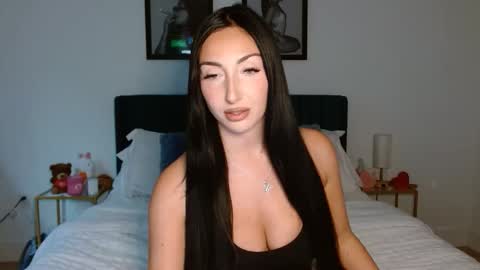 Hazel Fox online show from June 7, 10:59 pm