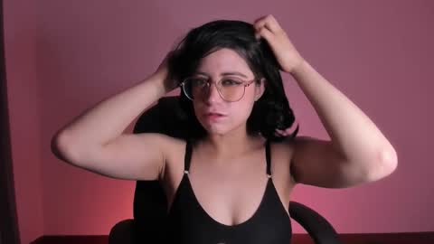 HazelKush online show from October 13, 9:06 pm