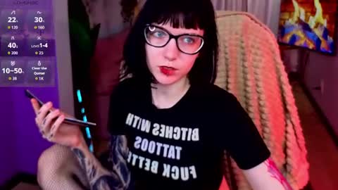 hazeltompson online show from July 25, 12:14 pm