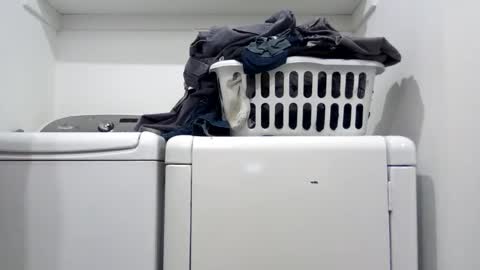 hdrsh08 online show from April 26, 4:48 pm