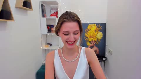 Snapshot of heartedlove_1 chatting on February 22, 9:34 am heartedlove_1 online show from February 22, 9:34 am