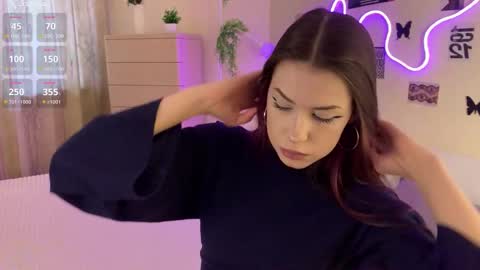 heavenmoth online show from February 15, 1:10 pm