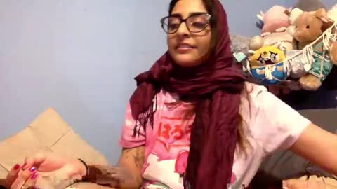 Snapshot of heavensbunny chatting on December 3, 4:42 am heaven the muslim slut online show from December 3, 4:42 am