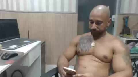 hebertgomes online show from December 2, 10:07 pm