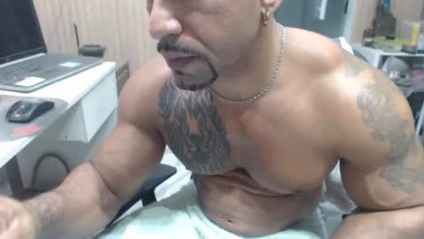 hebertgomes online show from December 7, 4:26 am