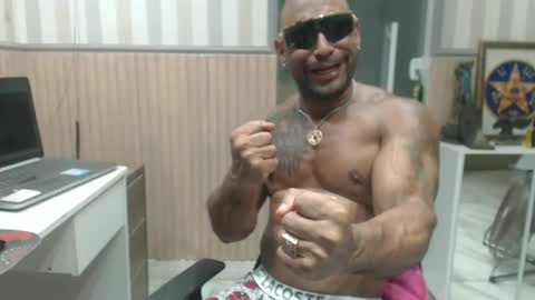 hebertgomes online show from February 19, 1:40 am