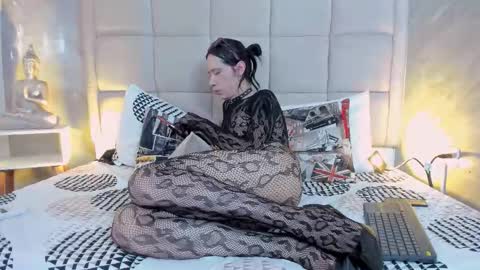 Keira Hecate online show from December 17, 7:09 pm