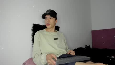 heellboy_ online show from March 22, 2:59 am